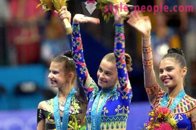 Джулия Барсуков: преглед на училище по художествена гимнастика олимпийски шампион