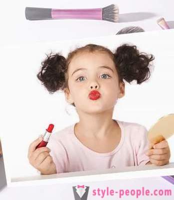 Деца и грим: родителите за това дали да се забрани на детето си да използва козметика