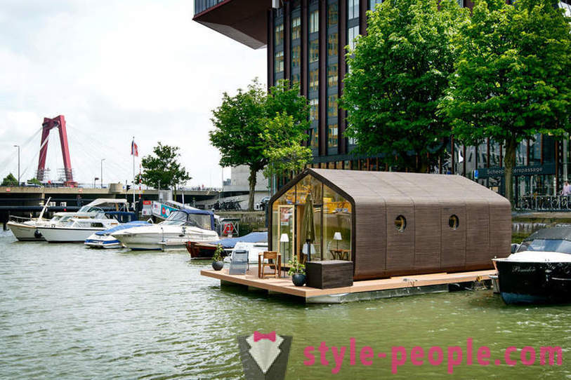 Холандците изграден напълно функционален къща от картон