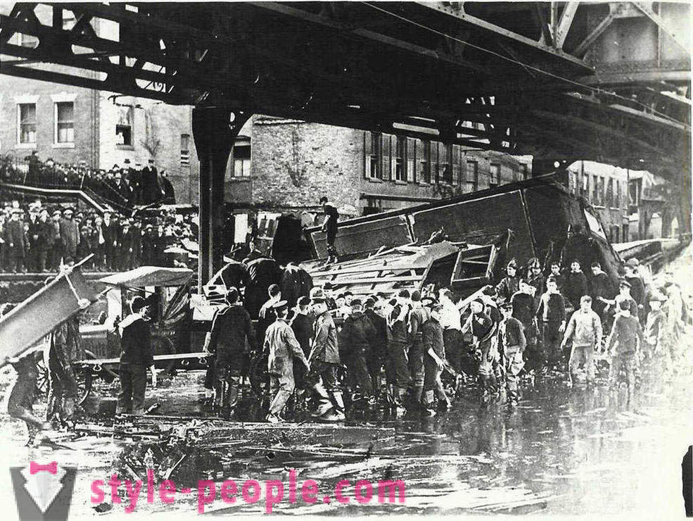 Исторически кадри от потопа на захар в Бостън
