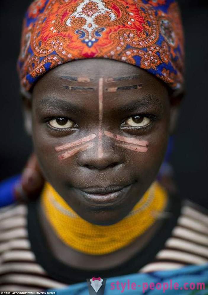 В Африка белезите красят не само мъже