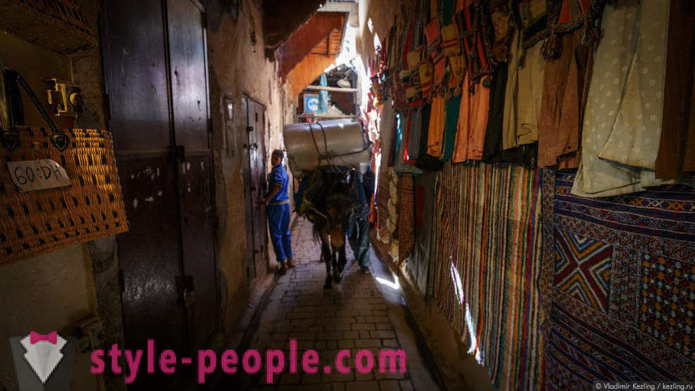 Марокански приказка: един зловонен Фес