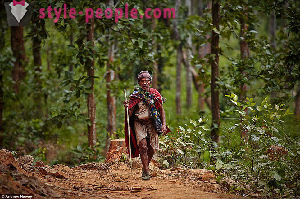 Последните ловци-събирачи: живота на един примитивен племе в Непал