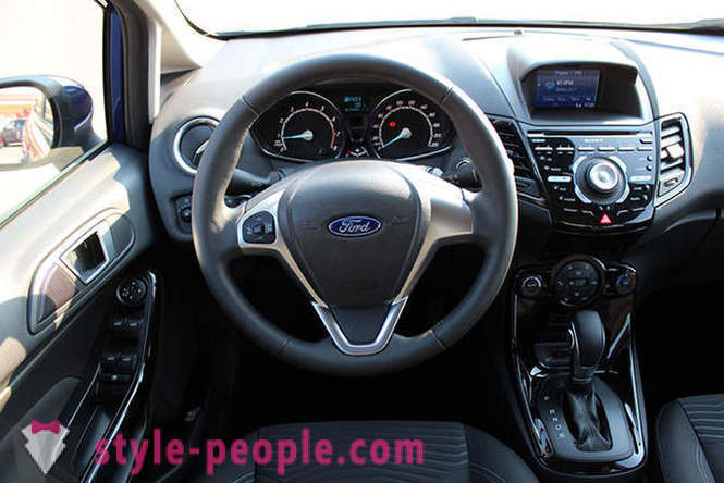 Ние се опитваме седан Ford Fiesta 2015 