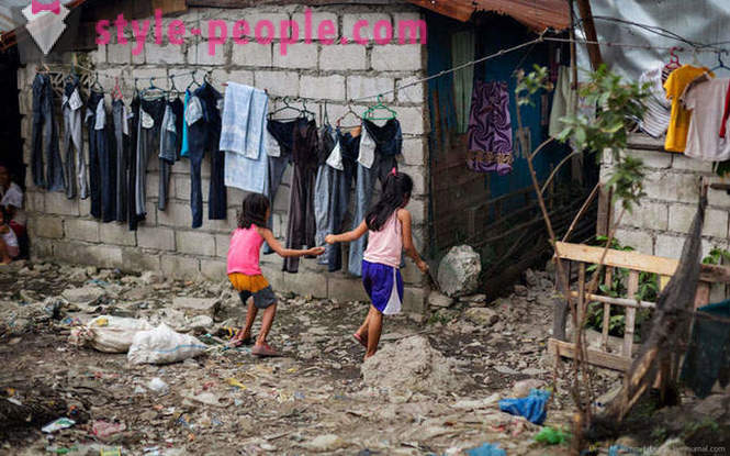 Животът в бедните квартали на Манила