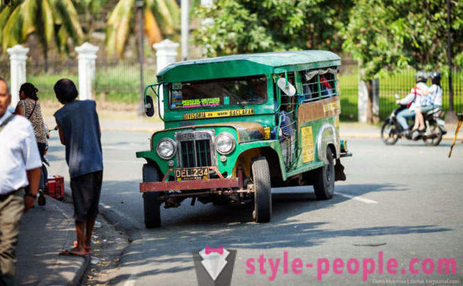 Bright филипински jeepney