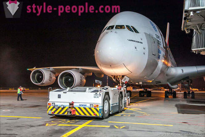 Как да служи на най-големия пътнически самолет в Домодедово