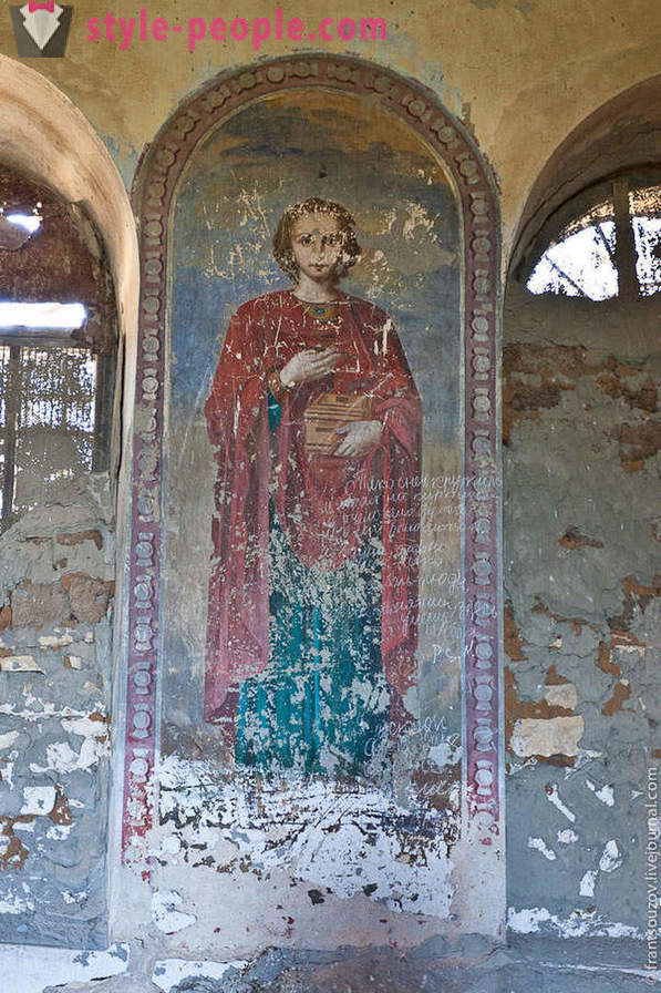 Изоставени църкви и стенописи в региона Липецк