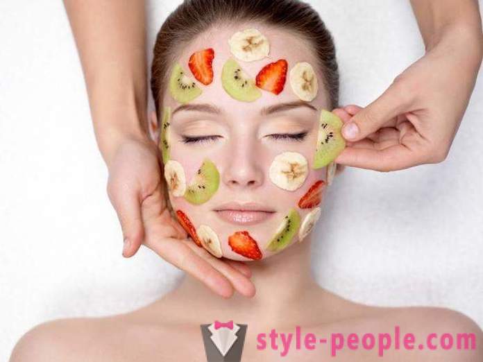 Грижа за кожата си правилно: маска за лице на ягода и други тайни за красота