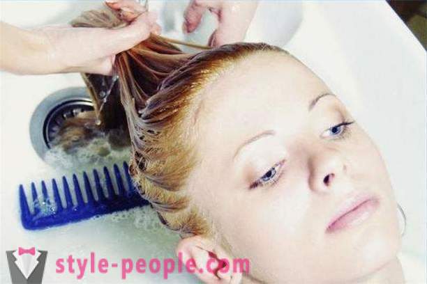 Тонизираща косата след боядисване: плюсове и минуси